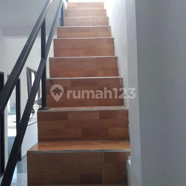 Rumah, 2 Lantai, Jl Mahendradatta untuk Kantor dan Hunian - Image 4 of 4