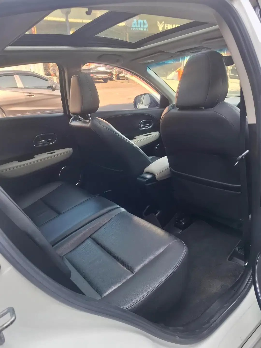 HONDA HRV PRESTIGE 1.8 - Image 6 of 6