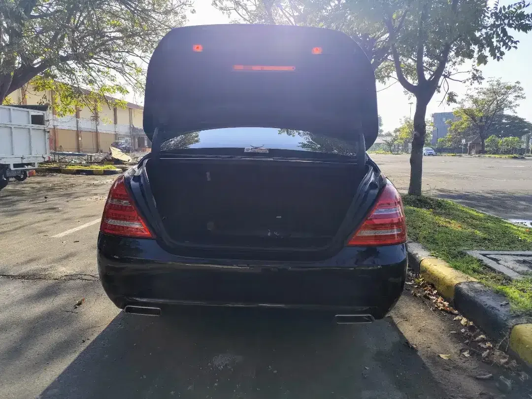 FOR SALE MERCY S350L AT RSE BLACK BEAUTY LOW KM - Image 7 of 10