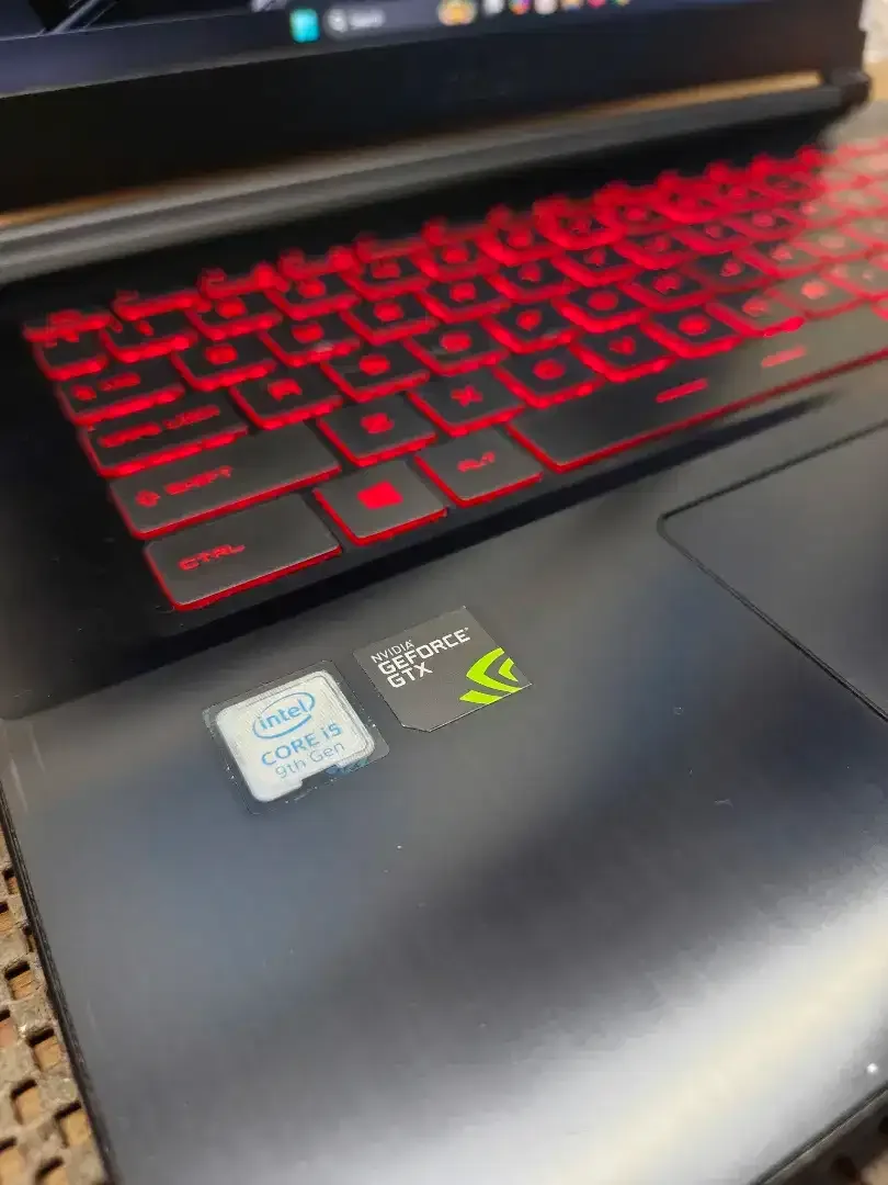 MSI Gaming MS-16R3 intel Core i5 Gen-9 (16/512gb) GTX 1650 NORMAL - Image 3 of 5