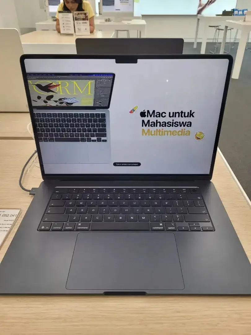 Promo MacBook Air M5 15 inci cicilan ringan tanpa DP tanpa biaya admin - Image 1 of 3