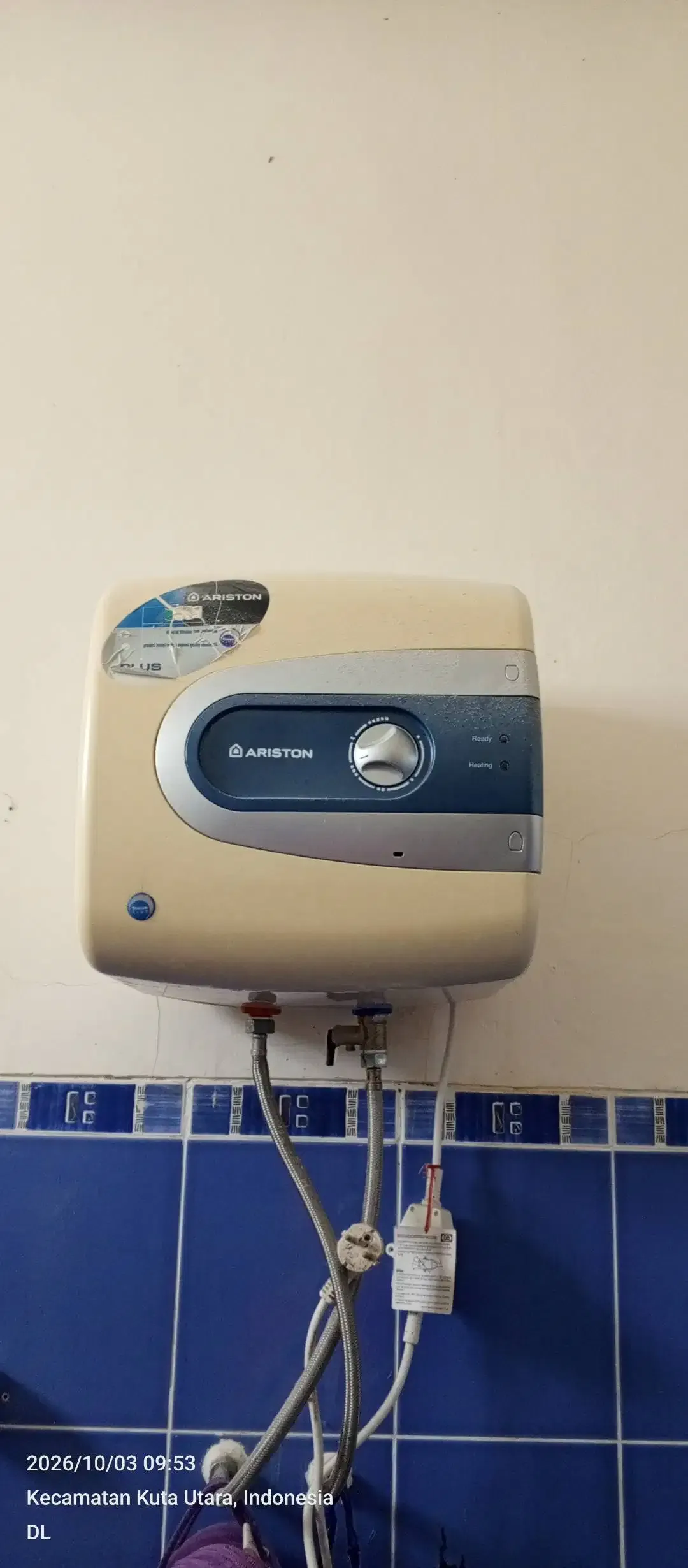 Water Heater Listrik Ariston Ti Pro 15 Liter (500W) - Test Panas - Image 1 of 3
