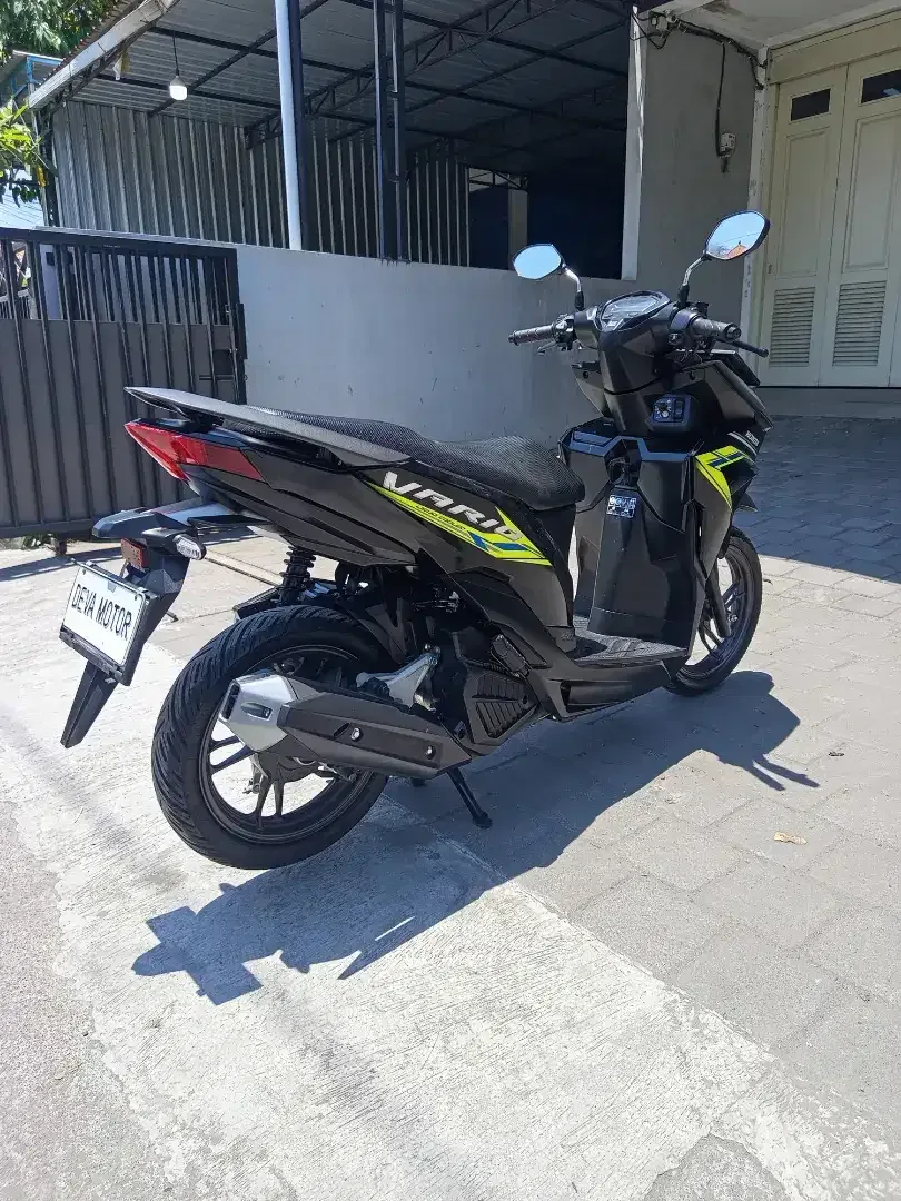 Vario 125 th 2025 low km Deva motor - Image 4 of 7