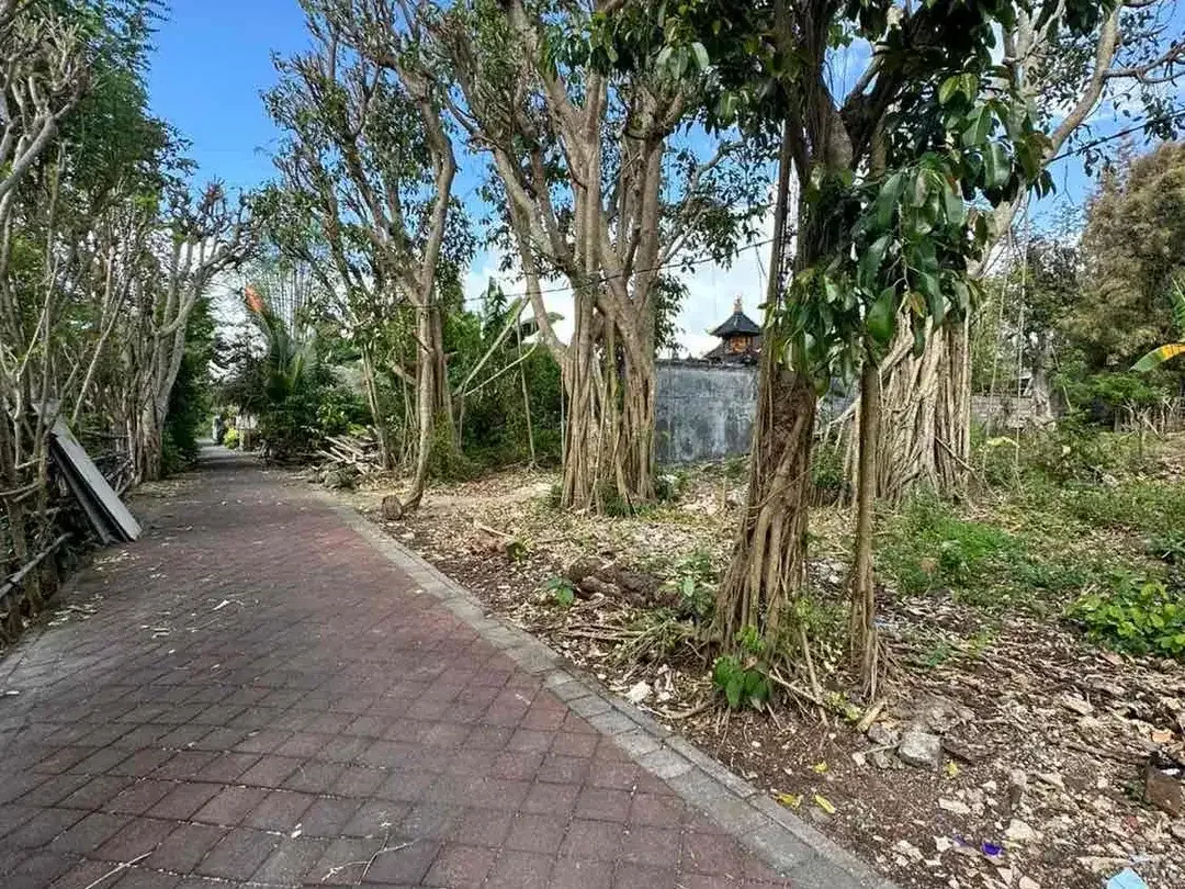 Tanah Strategis Lingkungan Villa Dekat Pantai Melasti Ungasan - Image 1 of 10
