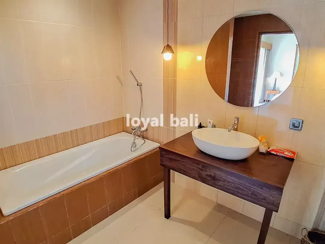 PRIVATE TROPICAL RESORT-STYLE VILLA IN JIMBARAN, BALI - Image 9 of 10