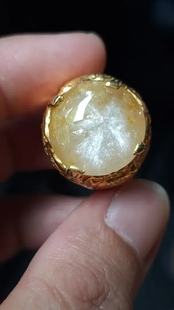Mirah cempaka ceylon serat traphice / yellow sapphire srilanka / yakut - Image 2 of 3