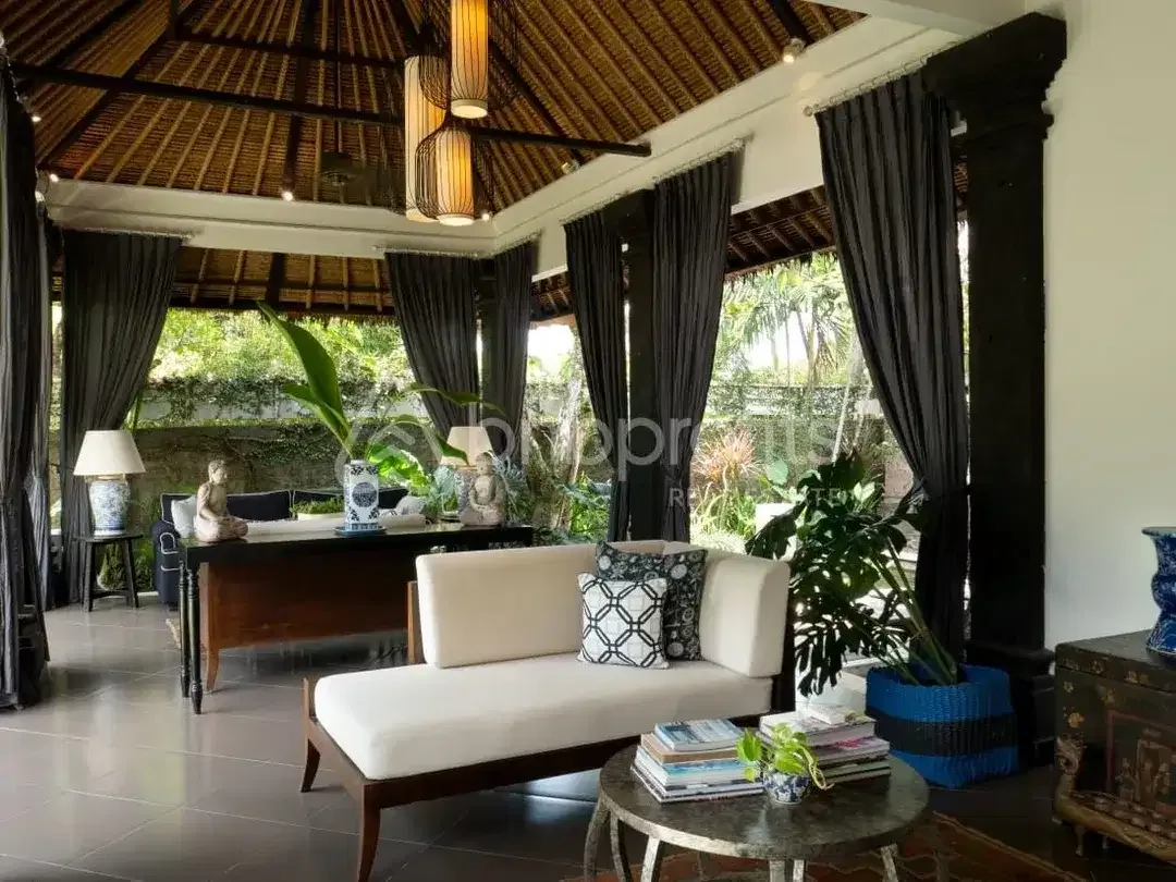 Exclusive Leasehold Villa: 3-Bedroom Balinese Gem Minutes from Nyanyi Beach - Image 5 of 10