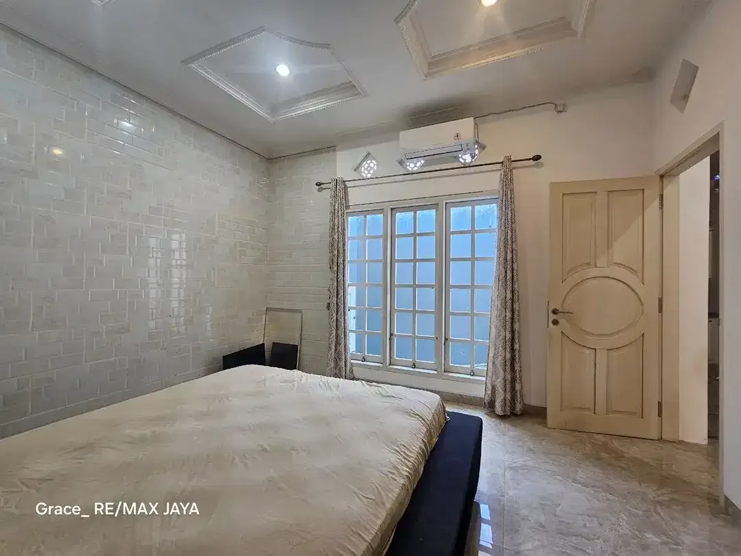 Rumah Eksklusif 3 Kamar Dijual di Area Gatsu Barat, dekat Starbuck - Image 7 of 10