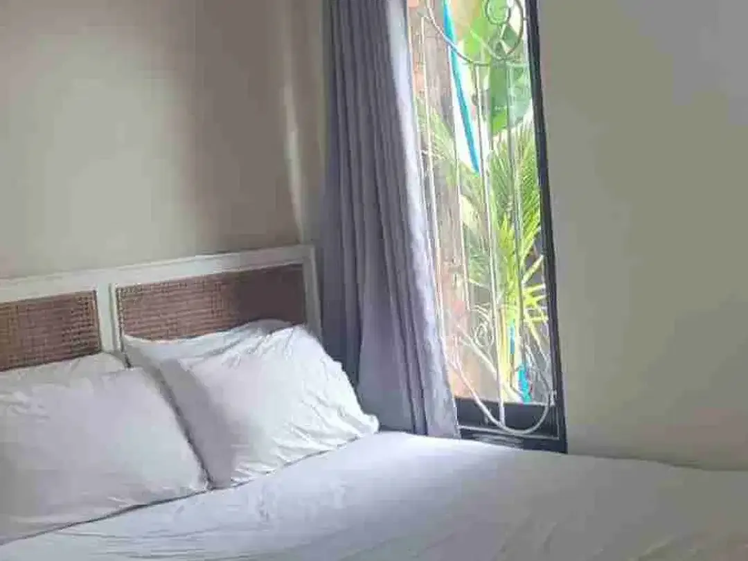Villa 1lt Furnished Lokasi Jl Pantai Berawa Canggu SHM & IMB area Strategis Hunian / Investasi.rg - Image 2 of 10