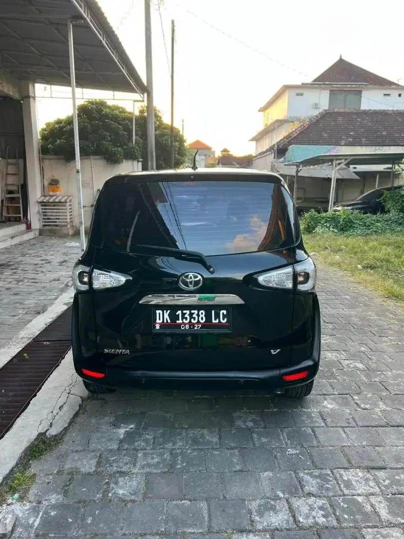 Toyota Sienta v 2017 manual,asli bali - Image 4 of 10