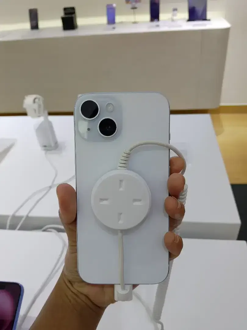 KREDIT IPHONE 15 TANPA DP CUKUP KTP SAJA GARANSI RESMI IBOX - Image 2 of 2