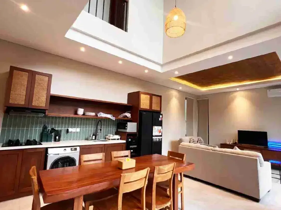 3 BEDROOMS VILLA DI BATU BOLONG CANGGU FOR RENT - Image 3 of 10