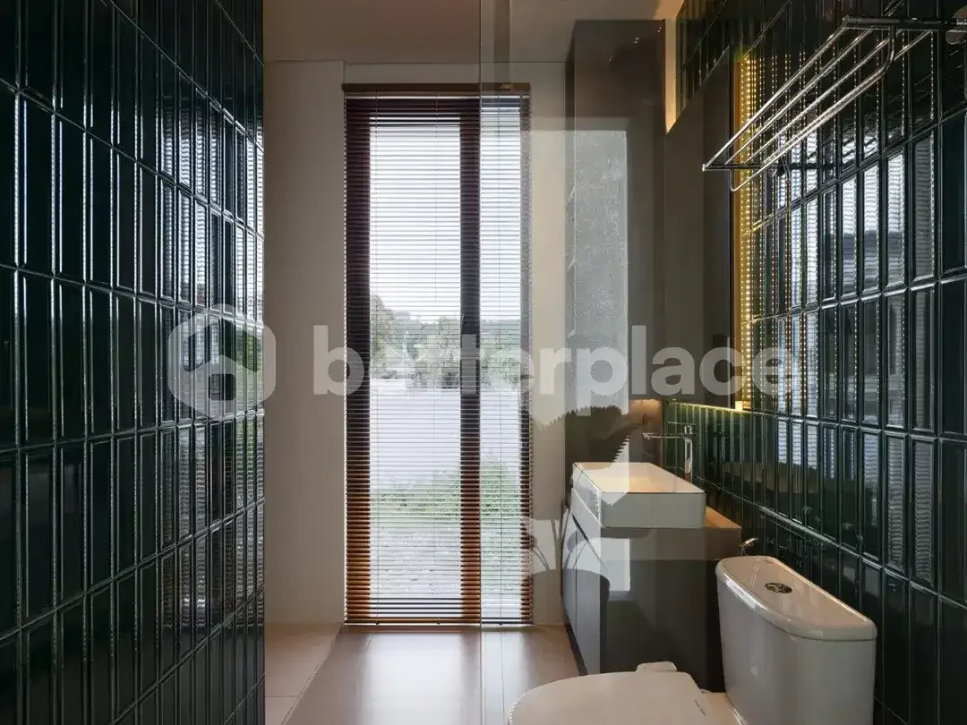 Prestigious Freehold Villa in Nusa Dua Near Beach & Airport – Modern Design & Private Pool - Image 6 of 10