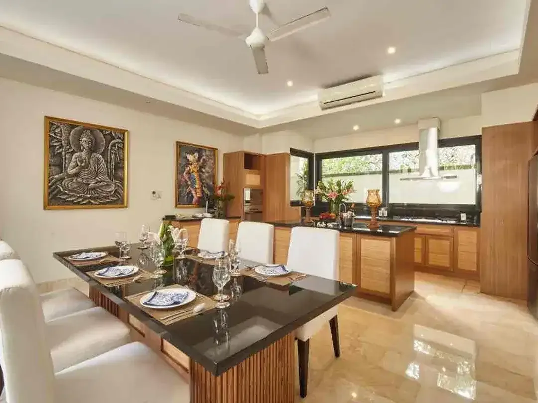 Luxurious villa for sale in temple hill Samasta Jimbaran - Image 8 of 10