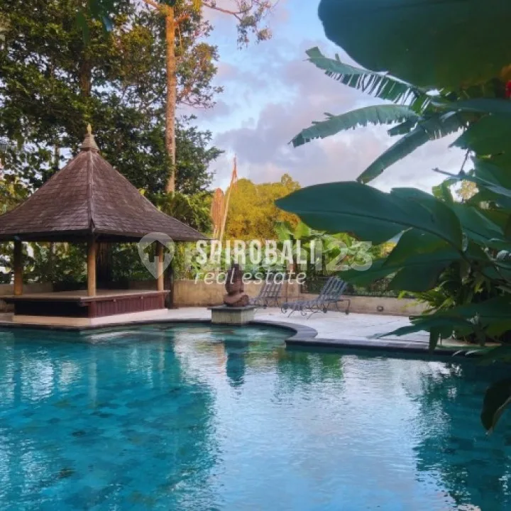 Dijual Murah Villa Tumbak Bayuh Big Pool And Garden - Image 3 of 4