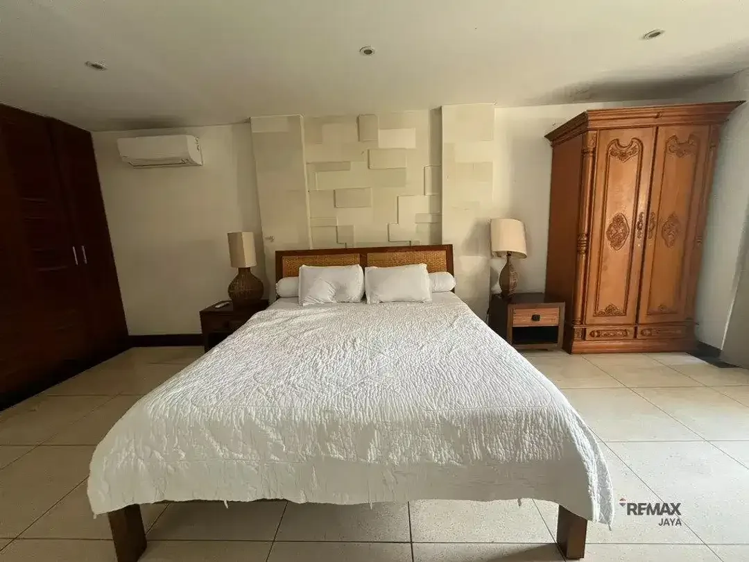 Elegant 3Br Villa For Rent In Jimbaran With Spacious Private Terraces - Image 3 of 10