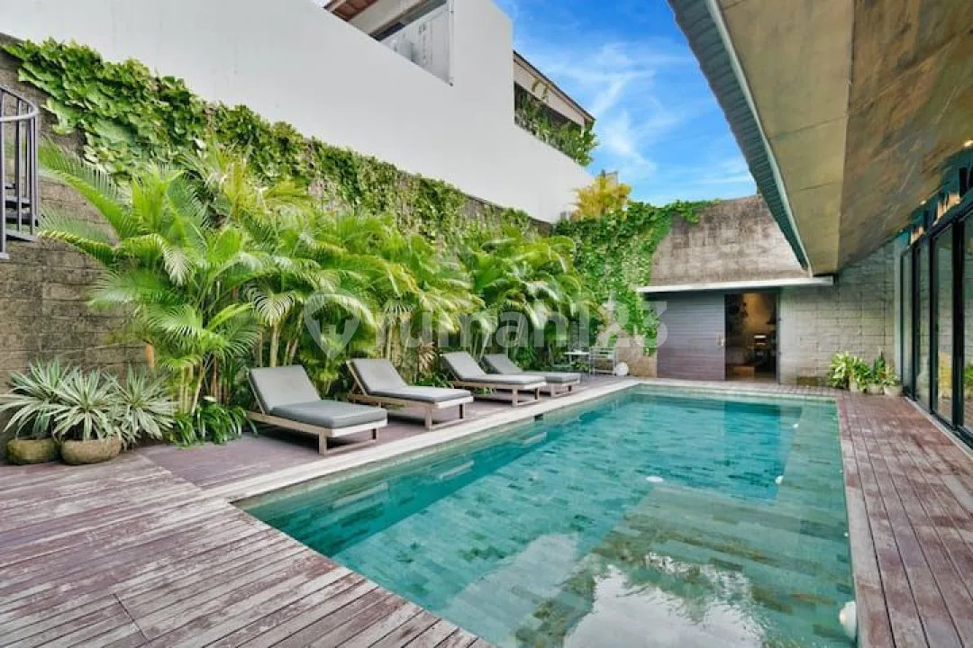 Luxury Walking Distance Beach Side Canggu Brand New Villa At Pantai Nelayan Canggu - Image 4 of 4