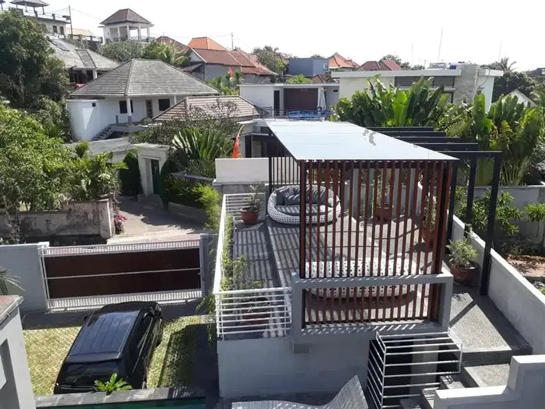 FREEHOLD – LUXURY VILLA 4 BEDROOMS - Image 6 of 10