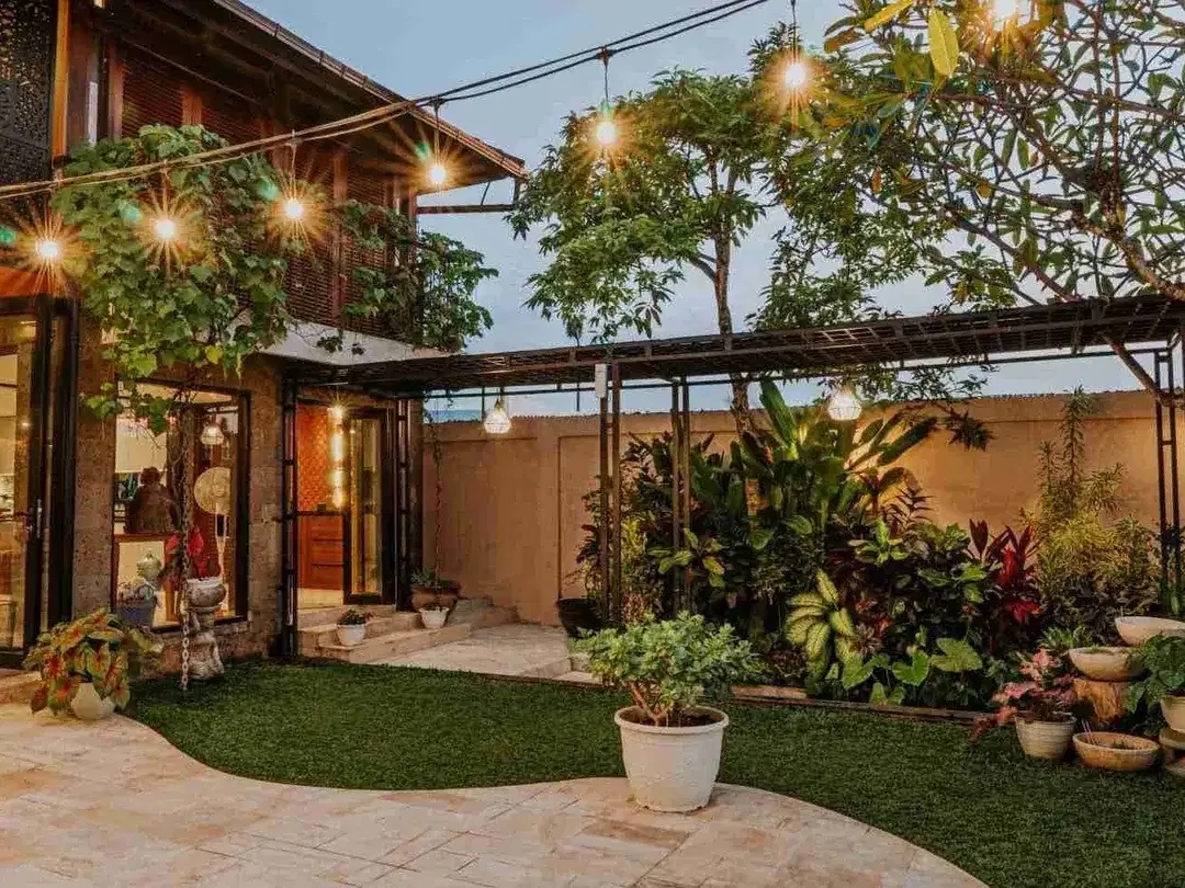 Luxury Villa Kerobokan dengan Taman Tropis dan Gym - Image 9 of 10