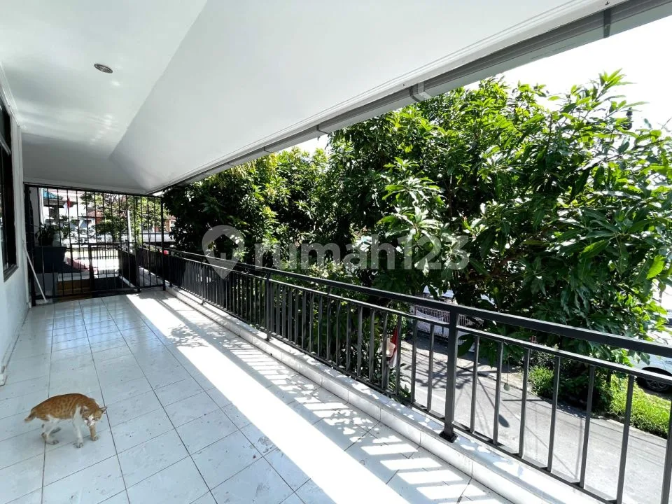 Disewakan Rumah/Kantor 3 Kamar Tidur di Denpasar Barat - Image 1 of 4