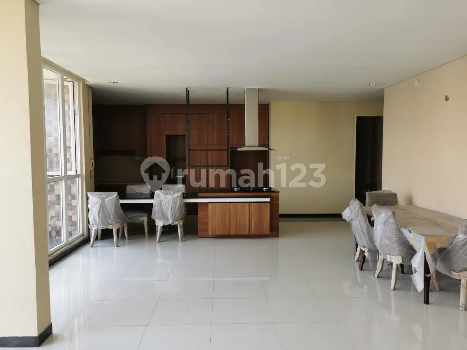 Ruko Besar 3 Lantai dengan Lift Lokasi Premium di Denpasar Barat - Image 4 of 4