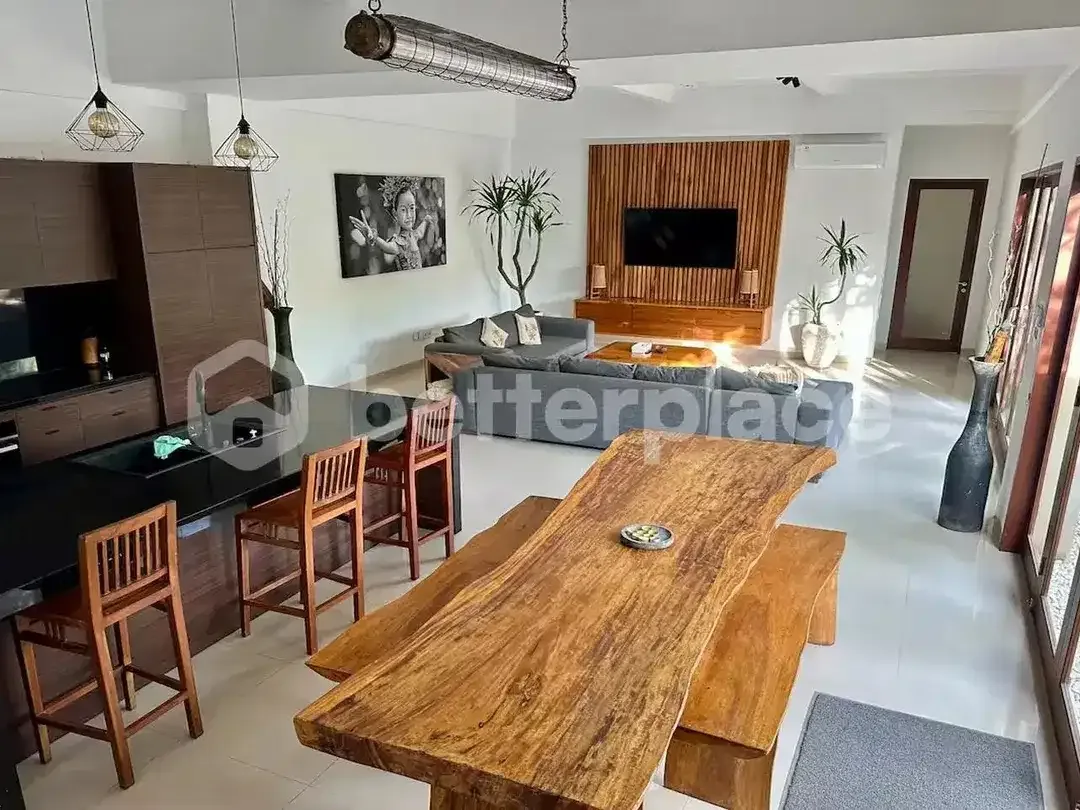 Impressive Six-Bedroom Residence in Seminyak Blending Enclosed Comfort with Open Tropical Elegance - Image 2 of 10