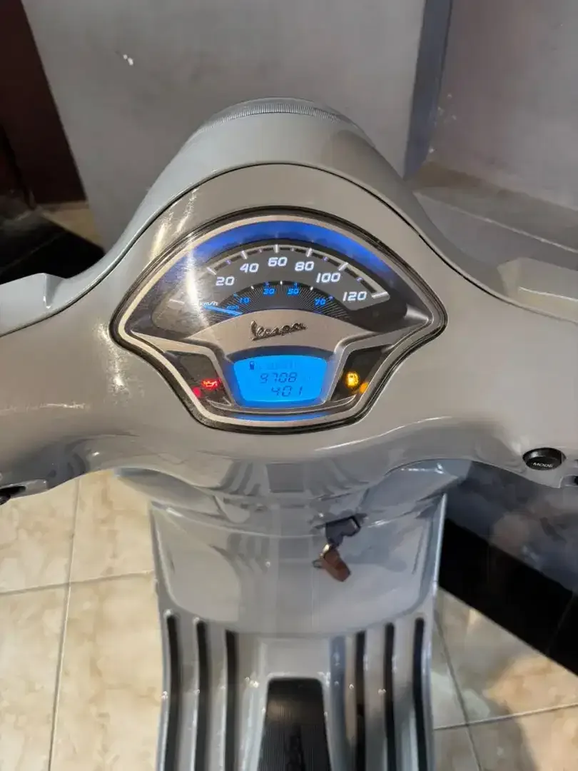 DP 500k / BUNGA MENURUN 2% / PIAGGIO VESPA LX 125 TAHUN 2023 - Image 7 of 7