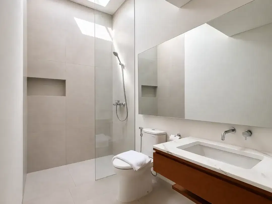 Freehold Marquess Royal Villa for Sale in Sanur – Luxury 4-Bedroom Tropical Residence - Image 10 of 10