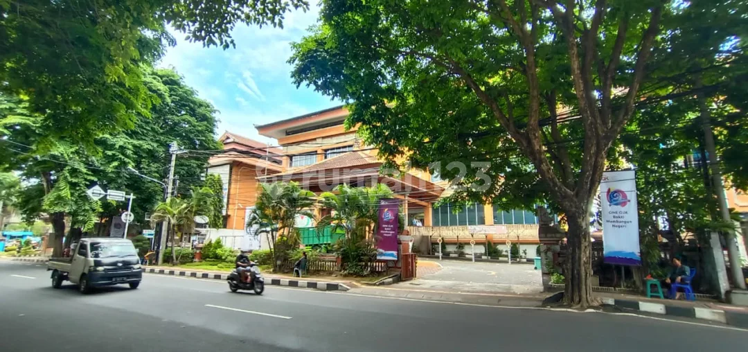Gedung 4 Lantai di Jl Diponegoro Denpasar Kawasan Mall - Image 3 of 4
