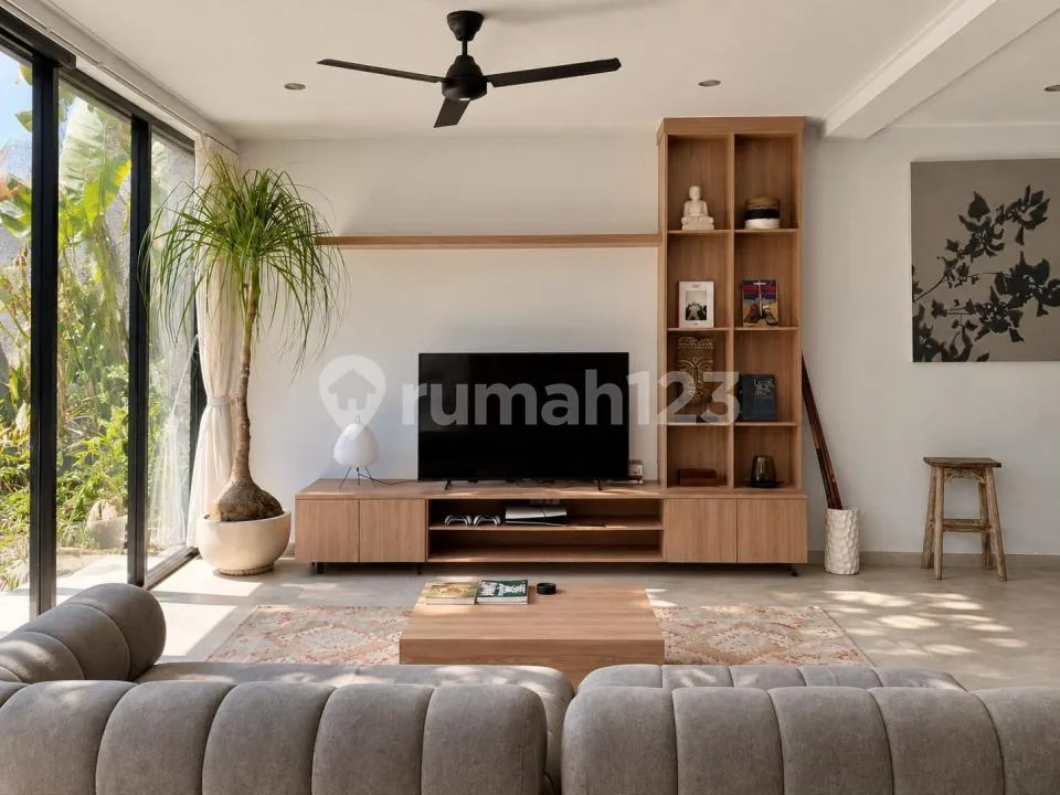 Villa 2 KT Sewa Siap Huni Dekat Bali Mma di Kerobokan Bali - Image 3 of 4