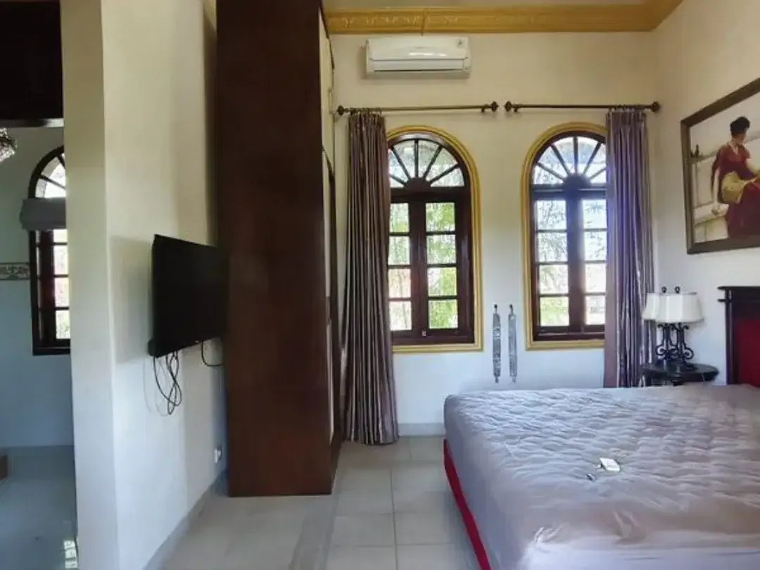 VILLA SPANISH STYLE DI DUKUH INDAH UMALAS KEROBOKAN BADUNG - Image 6 of 10