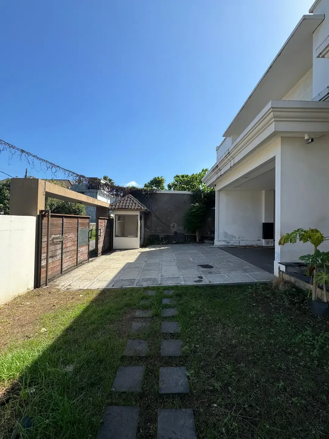 Dijual Tanah  Bonus Bangunan Villa  di Jalan Dewi Sri Kuta - Image 3 of 10