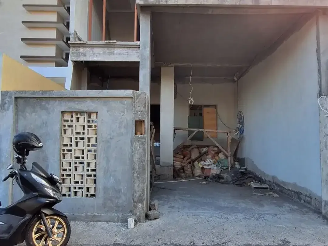 RUMAH BARU 2 LANTAI JL. CEKOMARIA DENPASAR UTARA BALI - Image 6 of 6