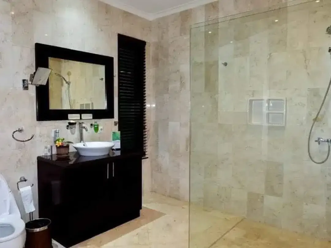TURUN HARGA Villa Jual dekat Sidewalk Jimbaran, View Jimbaran Bay di Bukit Jimbaran - Image 5 of 10