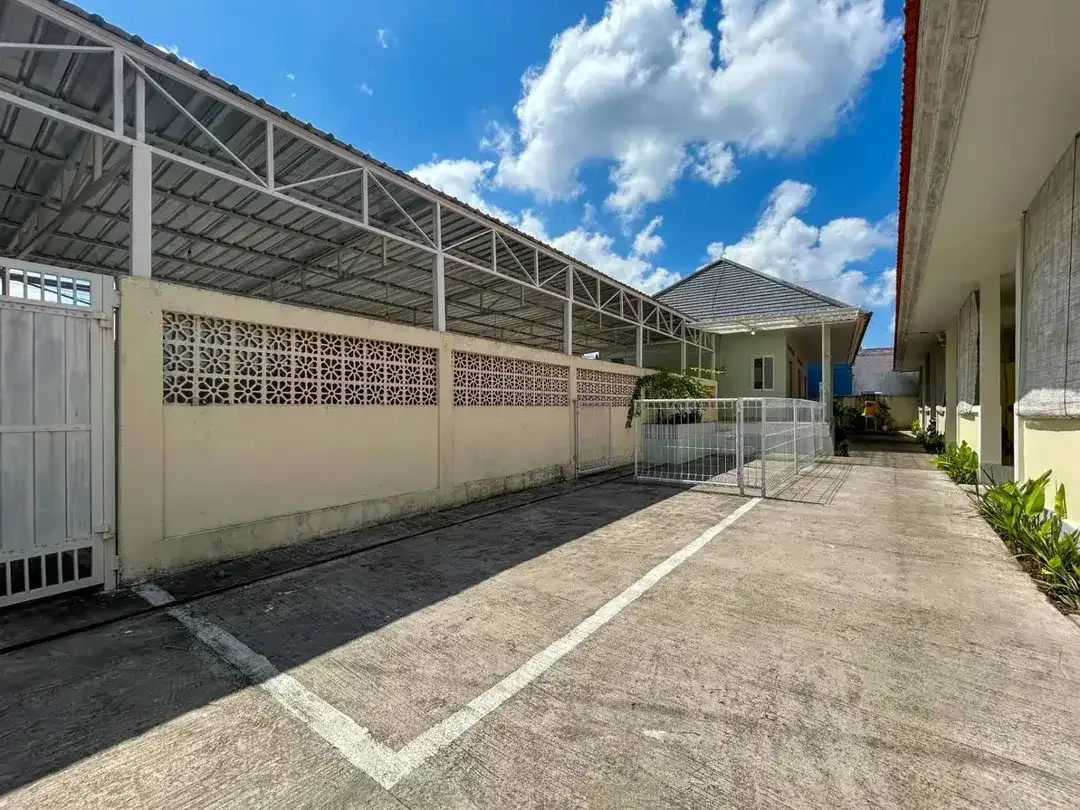 Rumah Baru 2 Kamar Tidur Ramah Hewan Peliharaan dekat Seminyak – Disewakan Bulanan & Tahunan - Image 1 of 10