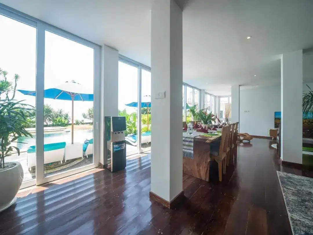 Beachfront 4 Bedroom Villa with Ocean View in Ketewel Bali for Sale Leasehold - Image 6 of 10