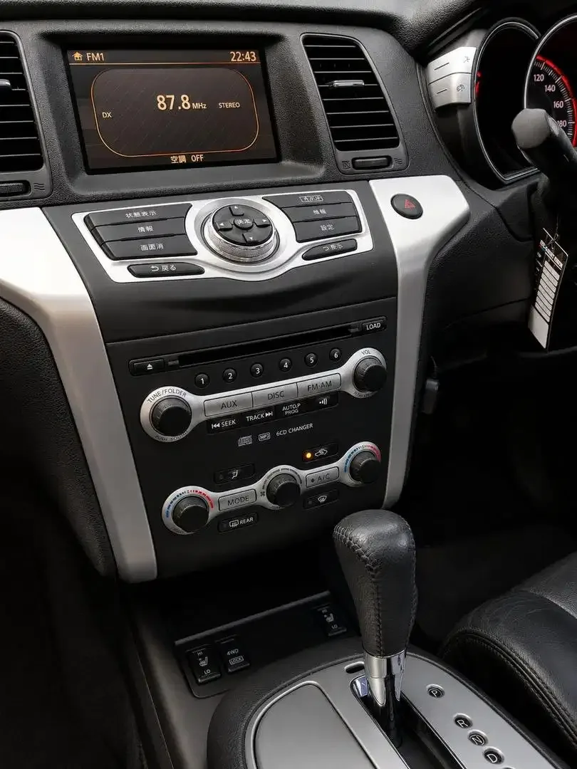 Nissan Murano 2.5 Awd AT 2010 - Image 9 of 10