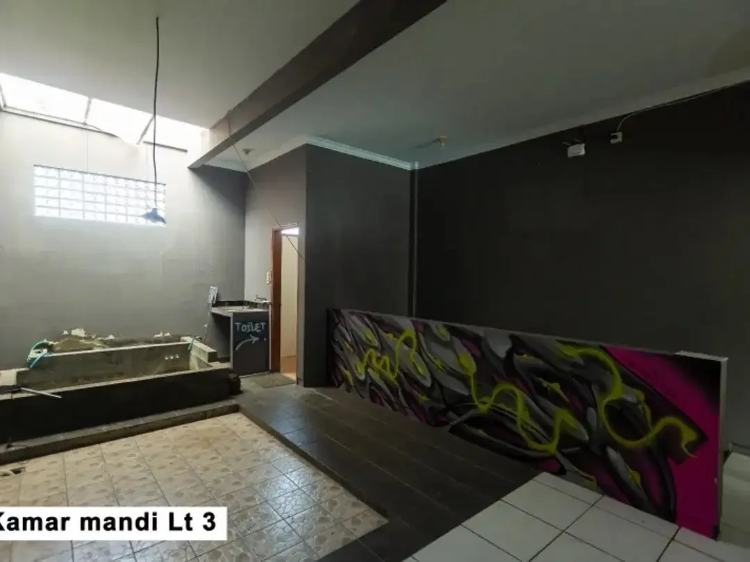 Ruko strategis premium 3 lantai Dewi Sri Kuta Bali - Image 2 of 10
