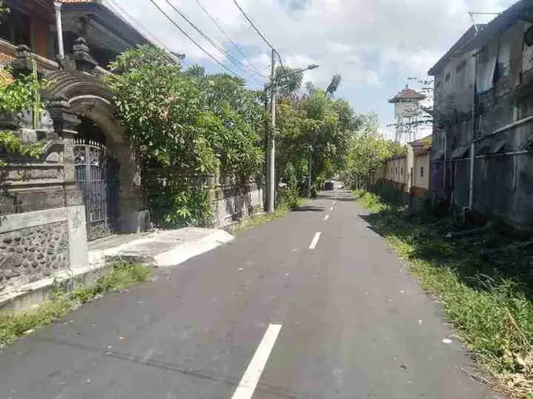 Tanah Luas Bonus Rumah Dekat Gatsu Barat Denpasar - Image 4 of 6