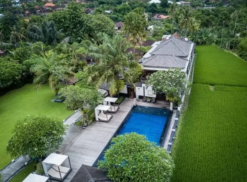 MAGNIFICENT 3 BEDROOMS VILLA DIKOTA DENPASAR - Image 3 of 10