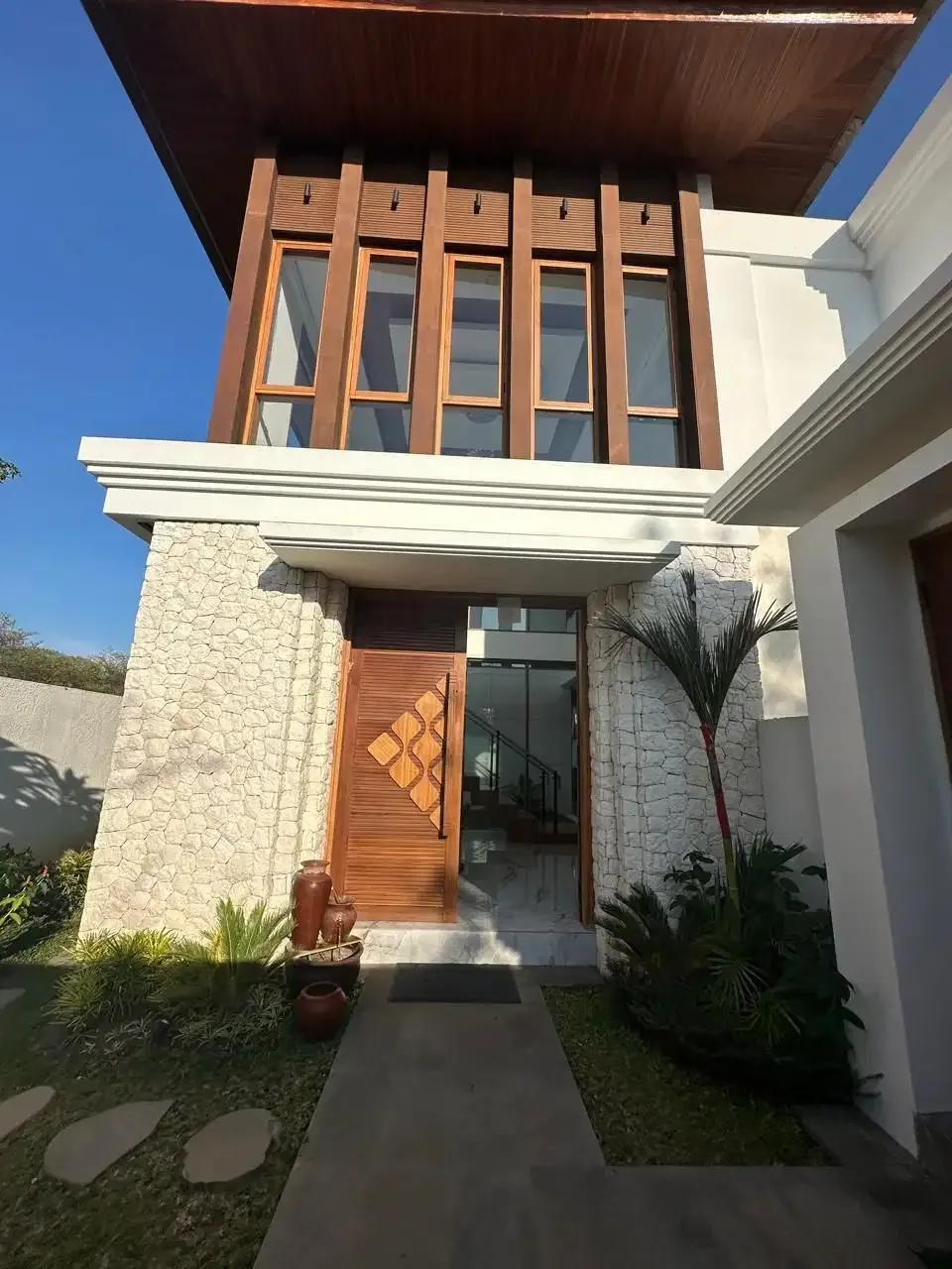 VILLA BRAND NEW 4BR FURNISHED WITH ROOFTOP VIEW LAUT NUSA DUA - Image 6 of 10