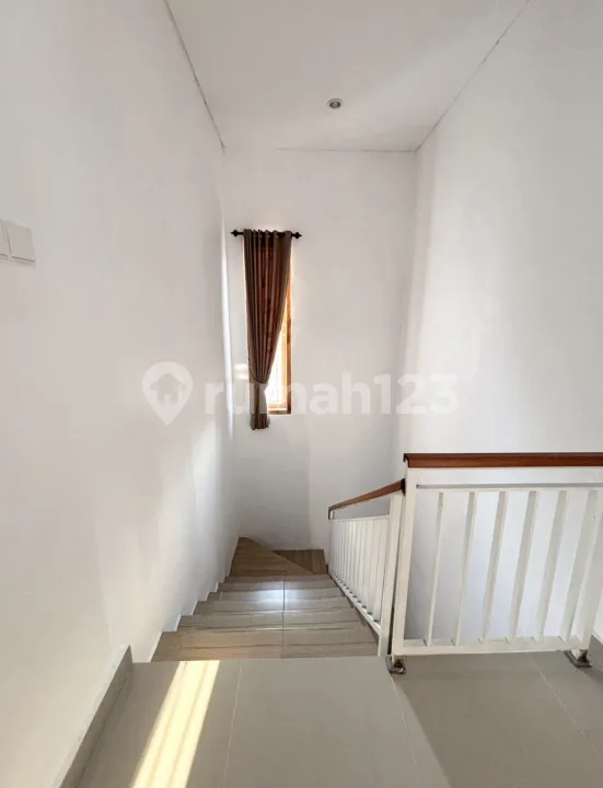 Rumah Baru Furnished Jl Pura Demak Barat Denpasar Barat - Image 2 of 4