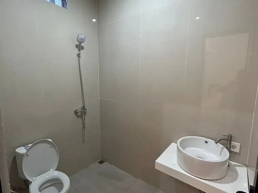Rumah Baru 3 Kamar Fully Furnished Disewakan, di Renon Denpasar - Image 3 of 6