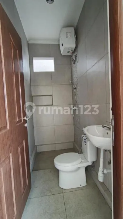 Rumah Baru 2 Lantai 3 KT Trengguling - SHM, Akses Jalan Lebar - Image 4 of 4