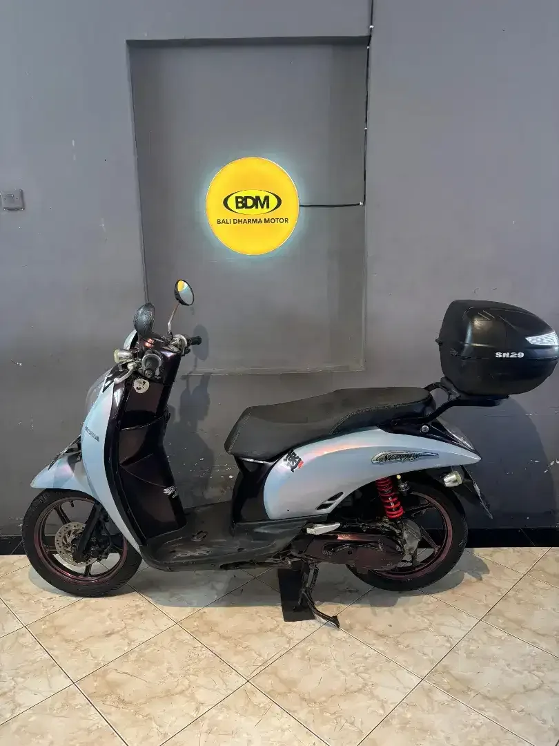 HONDA SCOOPY CW TAHUN 2012 PAJAK OFF 1X MESIN NORMAL SURAT LENGKAP - Image 3 of 7