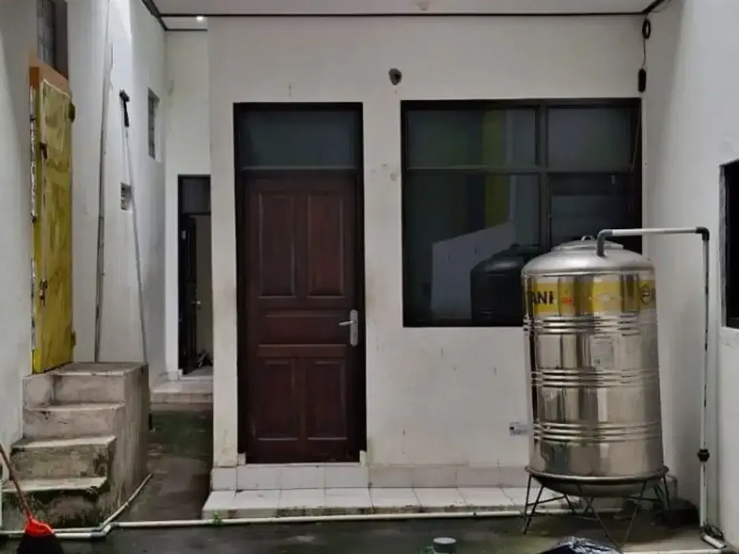 Disewakan gudang + Kantor siap pakai jalan utama Gatsu Timur Bali - Image 5 of 7