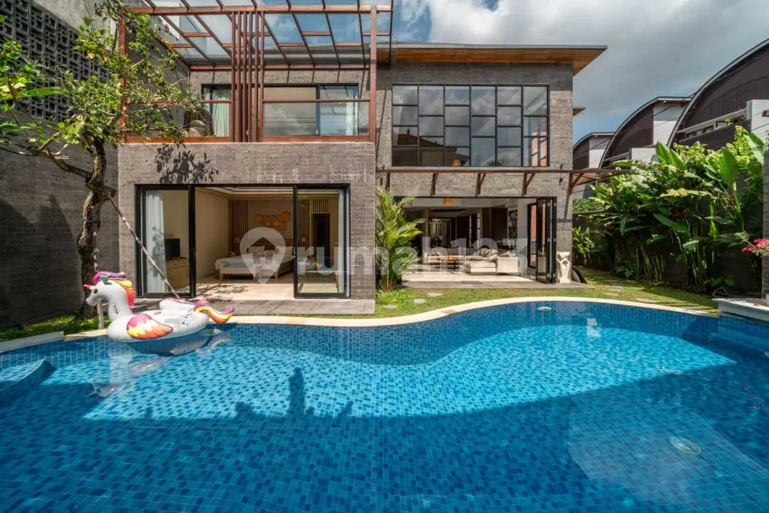 VILLA CANTIK 2 LANTAI SIAP HUNI DEKET ATLAS BEACH CLUB - Image 2 of 4