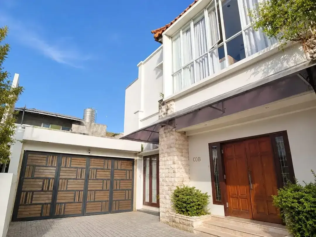 Dijual rumah strategis lingkungan elite. By Pass Garden Residence Sanur - Image 1 of 10