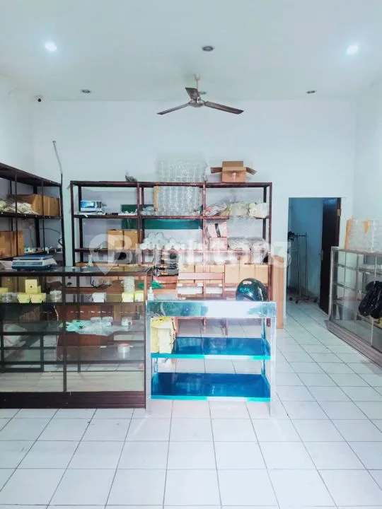 RUKO 3 LANTAI LOKASI PREMIUM UNTUK PERDAGANGAN - Image 1 of 2