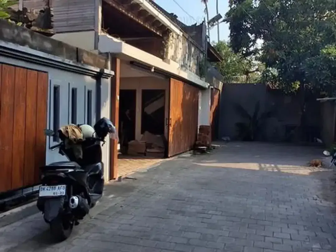 Rumah 3 Bedroom Furnished Disewakan, di Sanur - Image 2 of 10